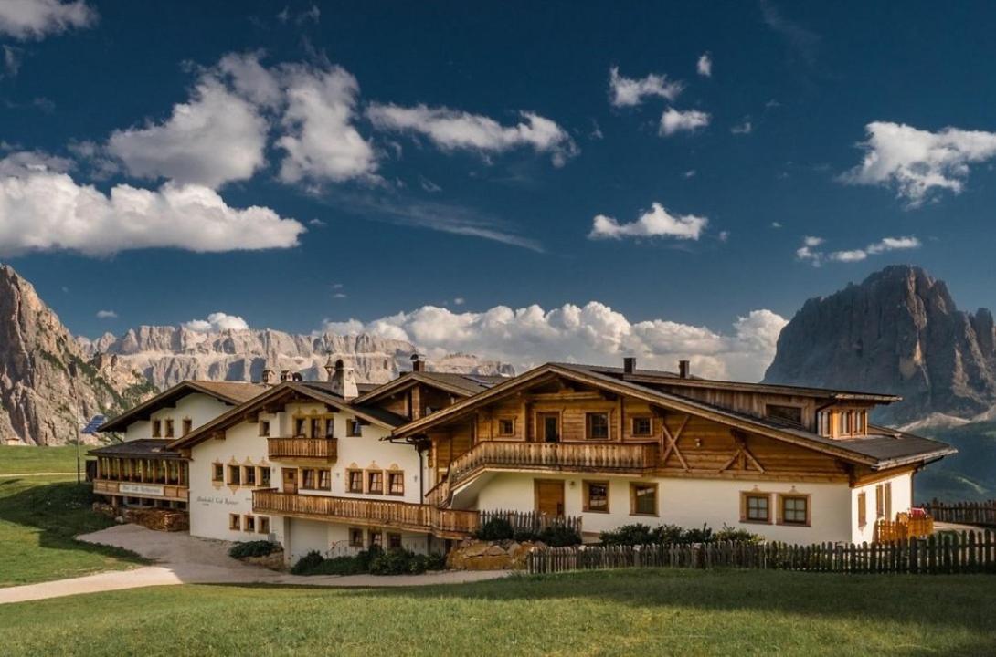 Almhotel Col Raiser Santa Cristina Val Gardena Esterno foto
